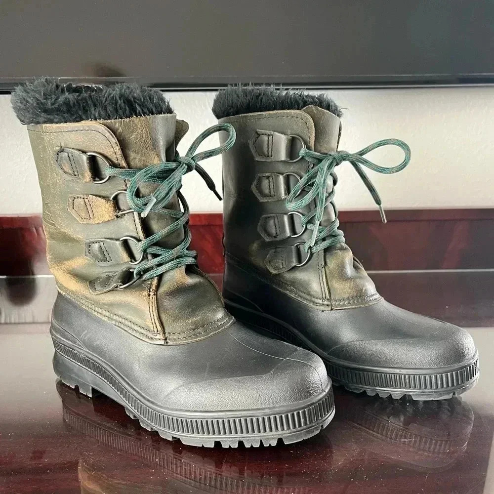 Sorel Badger boots, GUC, sz 8. Great boots for harsh weather. Leather & rubber​